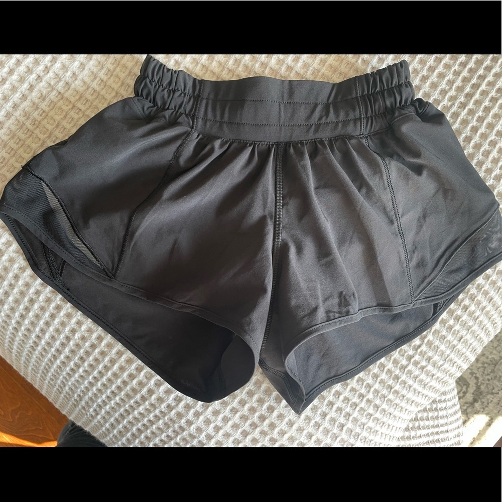 EUC - Lululemon - Hotty Hot 2.5 - Size 0 - Black